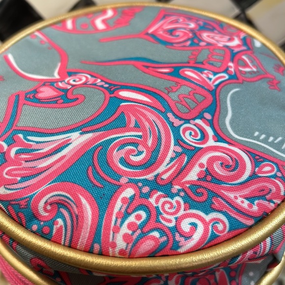 Simply Southern jewelry case in pink and gray elephant pattern. NWOT - Picture 4 of 4